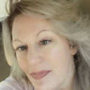 Meet your Posher, Mia